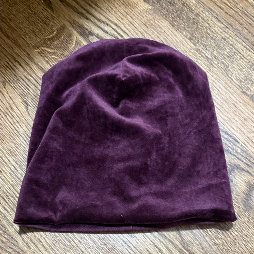 Plush Velvet Beanie in Deep Purple